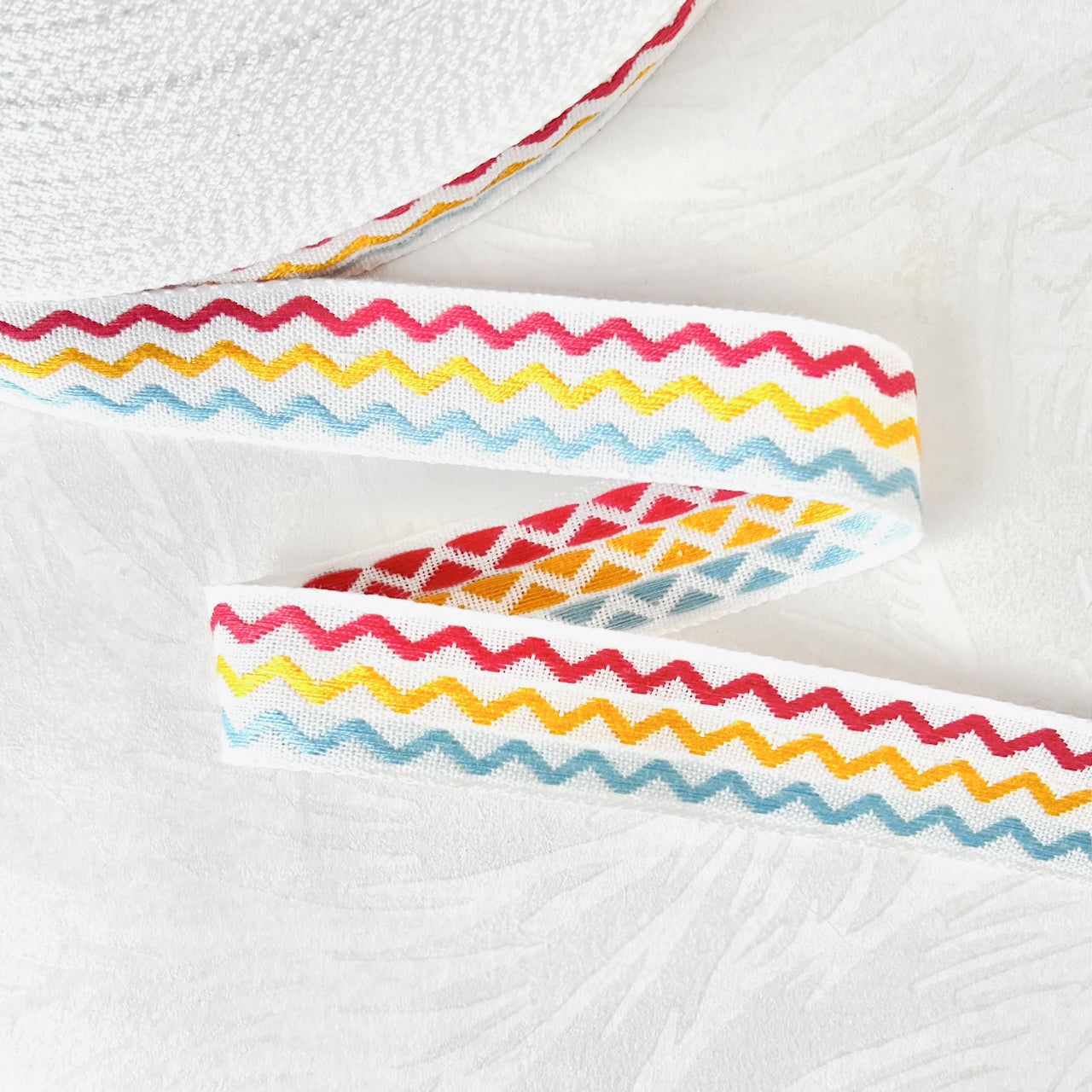 ZigZag_Line_Jacquard_Ribbon