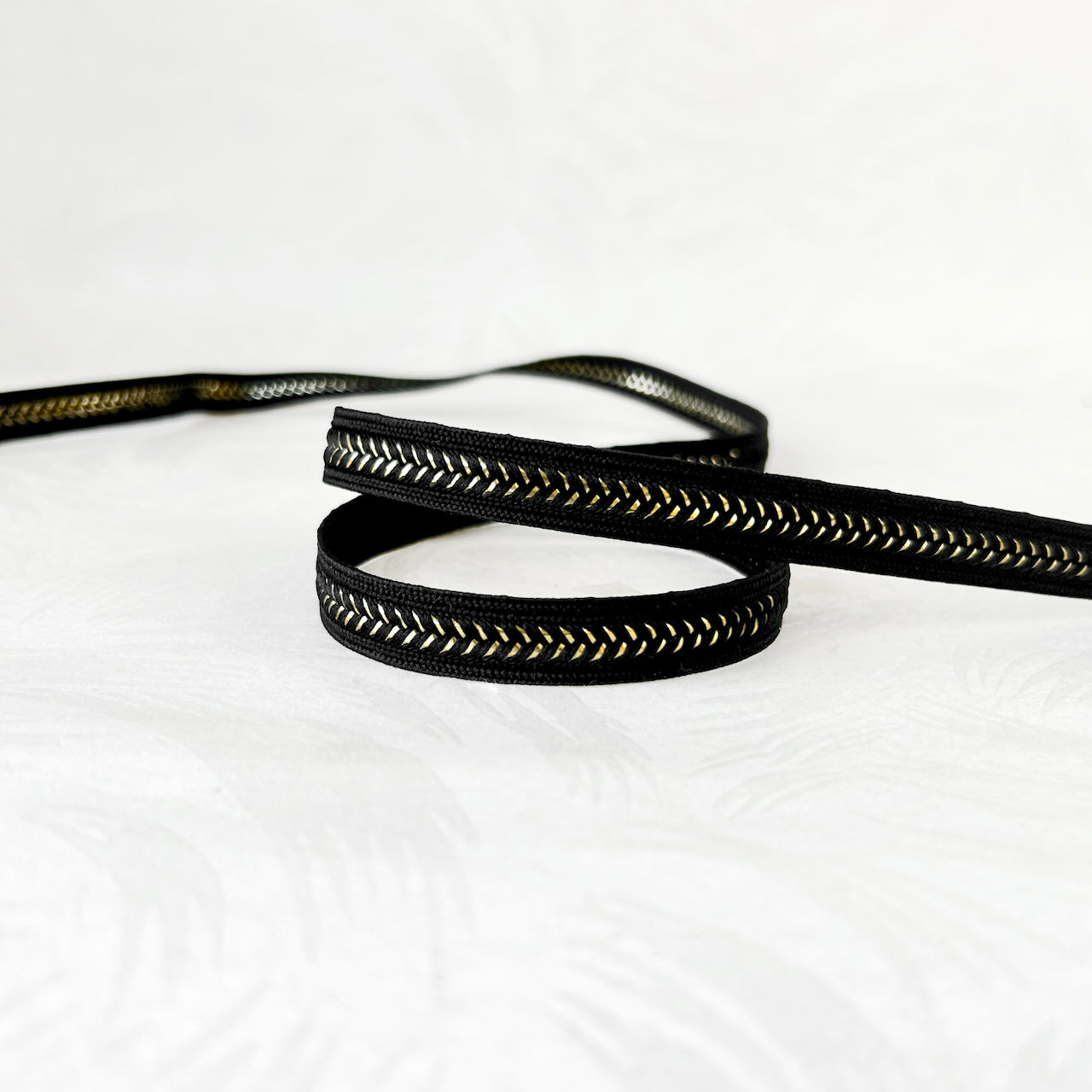 Zipper_Look_Soutache_Trim