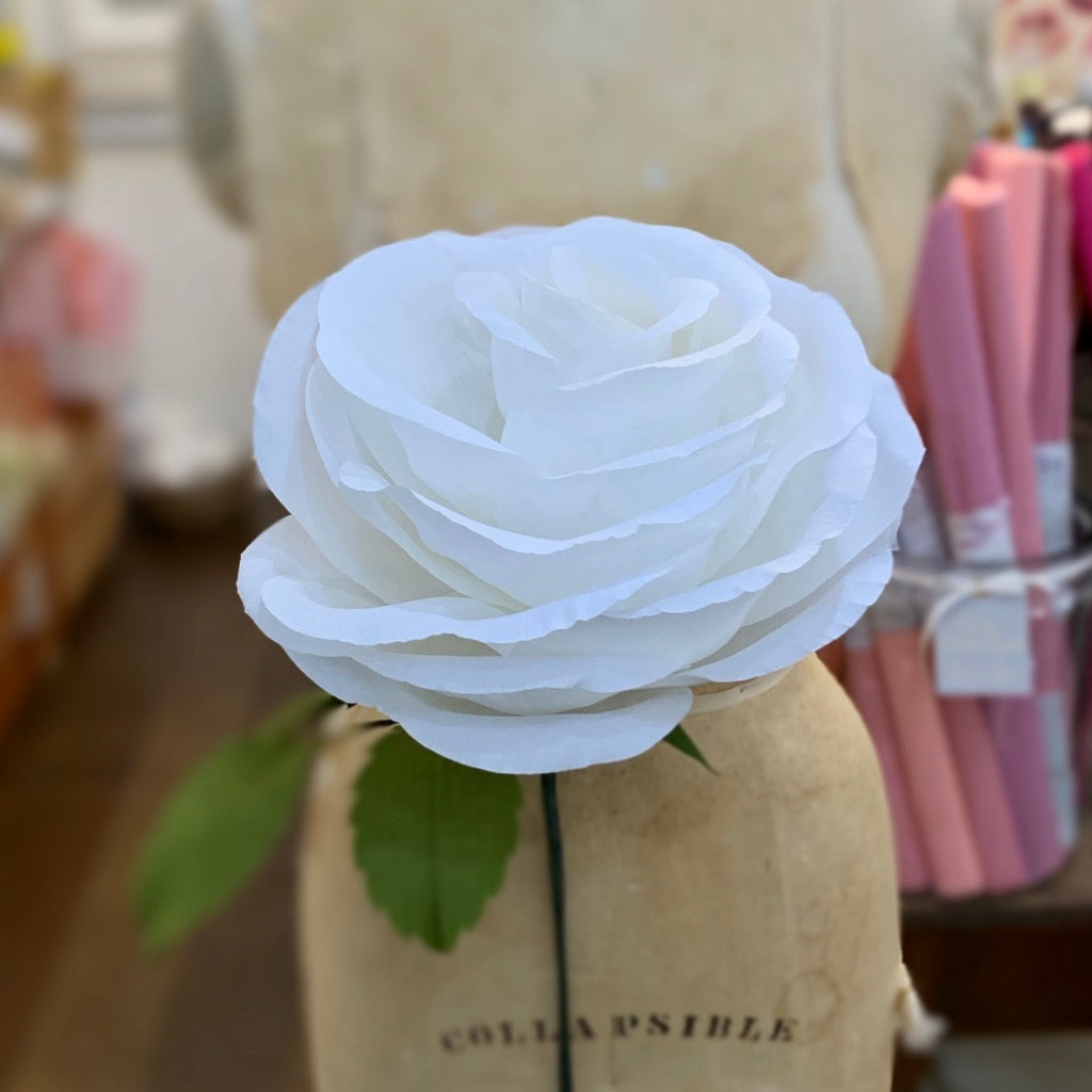 Giant Crepe Paper Rose Kit
