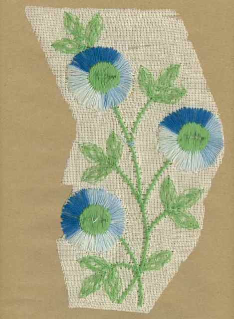 Blue_Vintage_Applique_Large_Triple_Button_Flower