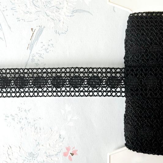    Black_Circle_Cluny_Lace