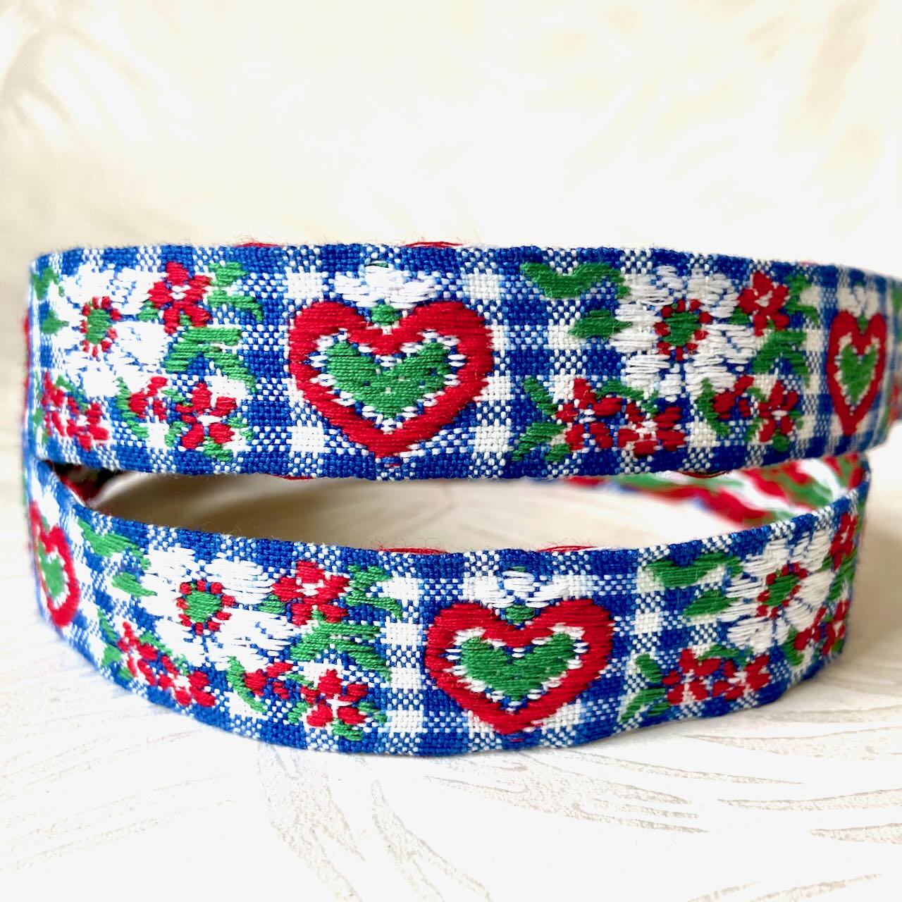     Embroidered_Heart_and_Daisy_Jacquard_Ribbon