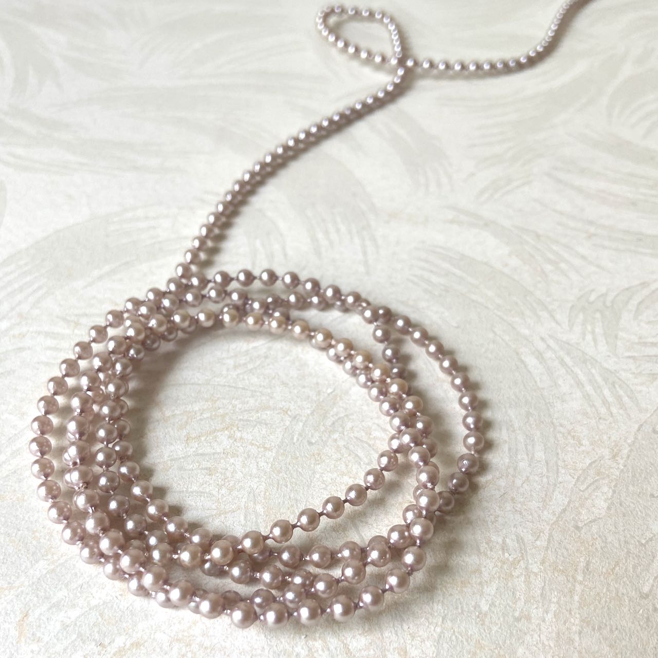 Faux_Pearls_Taupe