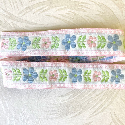    Floral_Leaf_Jacquard_Ribbon