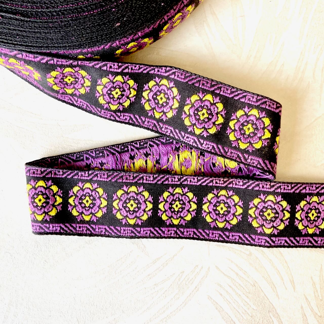     Floral_Medallion_Jacquard_Ribbon
