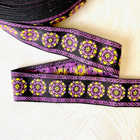     Floral_Medallion_Jacquard_Ribbon