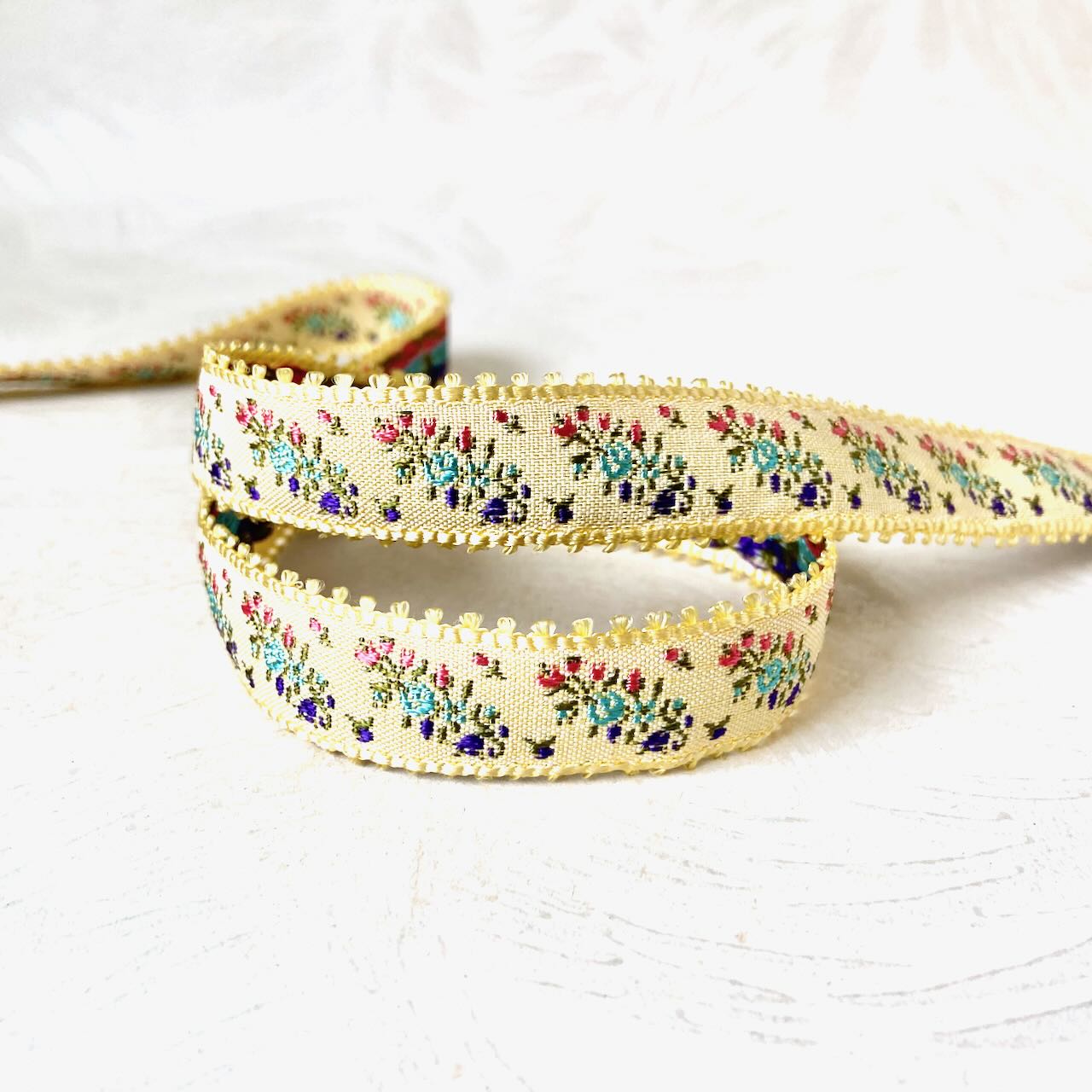 Floral_Picot_Edge_Jacquard_Ribbon