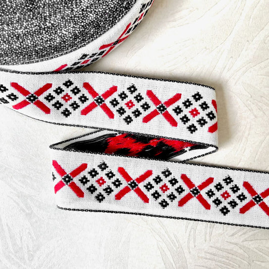 Geometric_Diamond_Jacquard_Ribbon