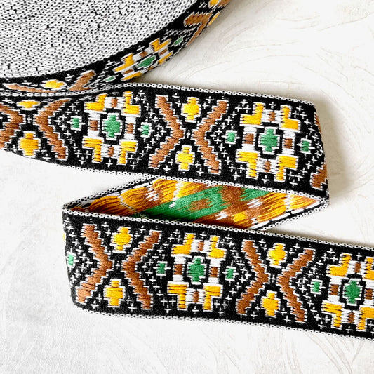 Geometric_Jacquard_Ribbon