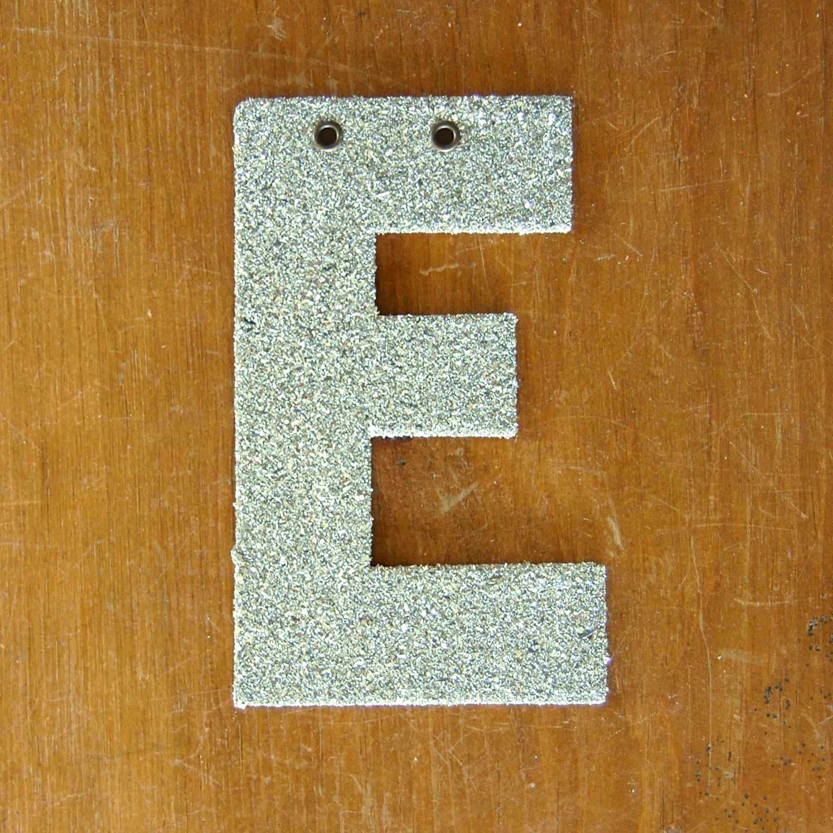 Glitter-letter-E