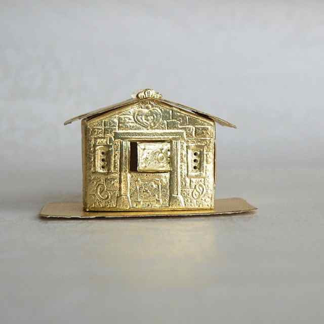 Gold_Dresden_3D_Gingerbread_House