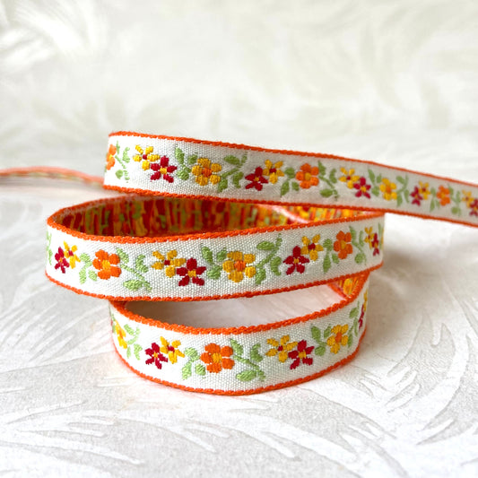 Pretty Little Flowers Jacquard - Multiple Colorways