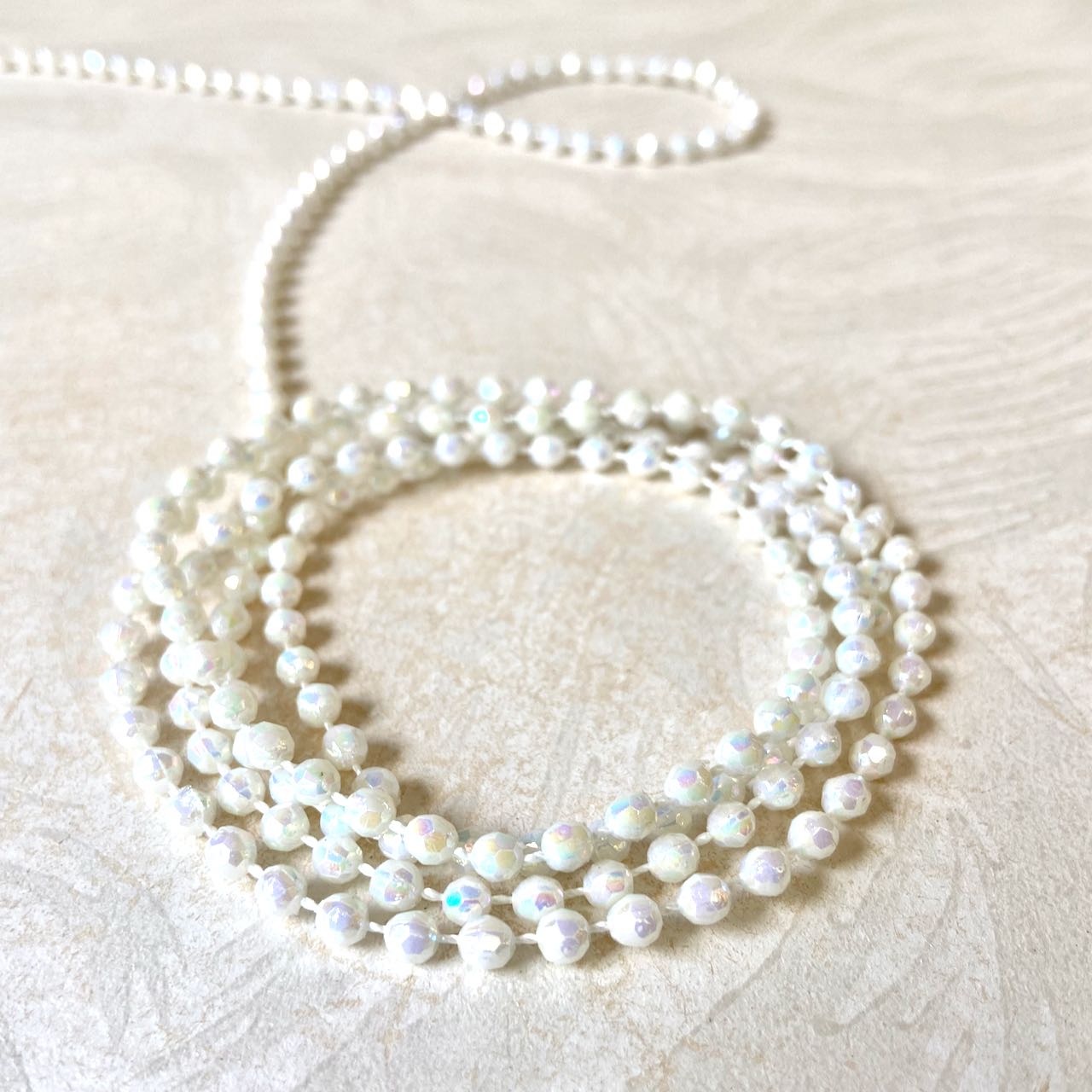 Iridescent_Faceted_Faux_Pearls_White