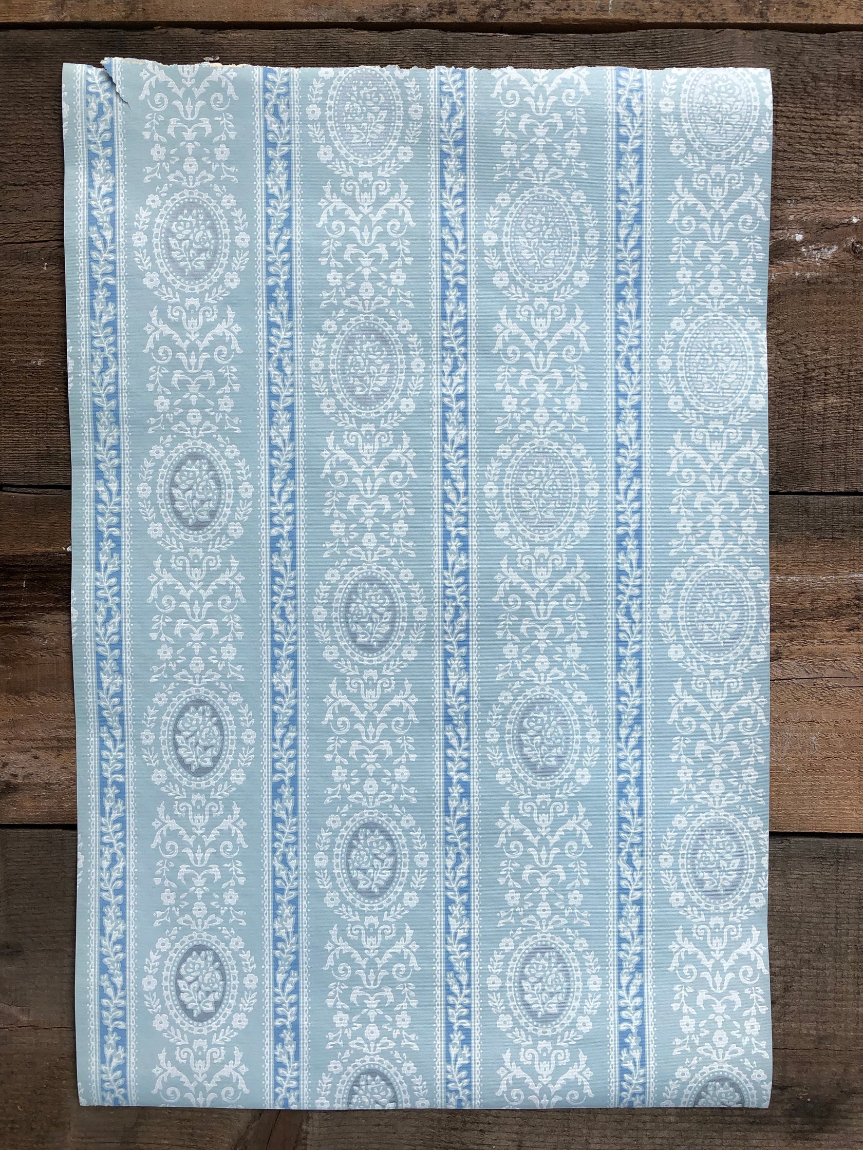 Vintage Wallpaper - Marie Antoinette – Rose Mille