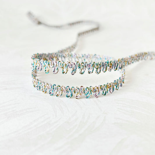    Metallic_Scalloped_Loop_Braid