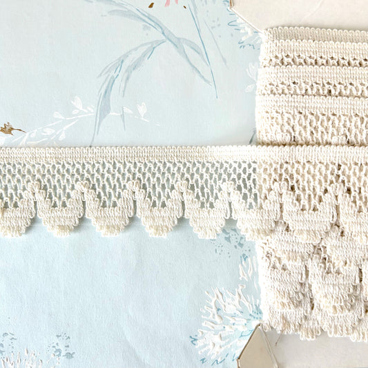    Scalloped_Cluny_Lace
