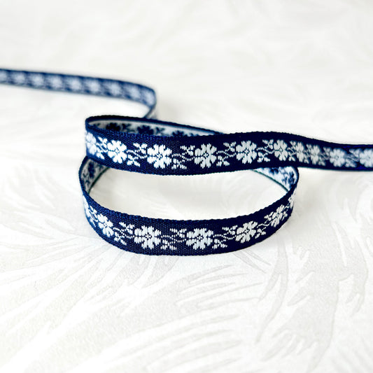    Simple_Floral_Jacquard_Ribbon