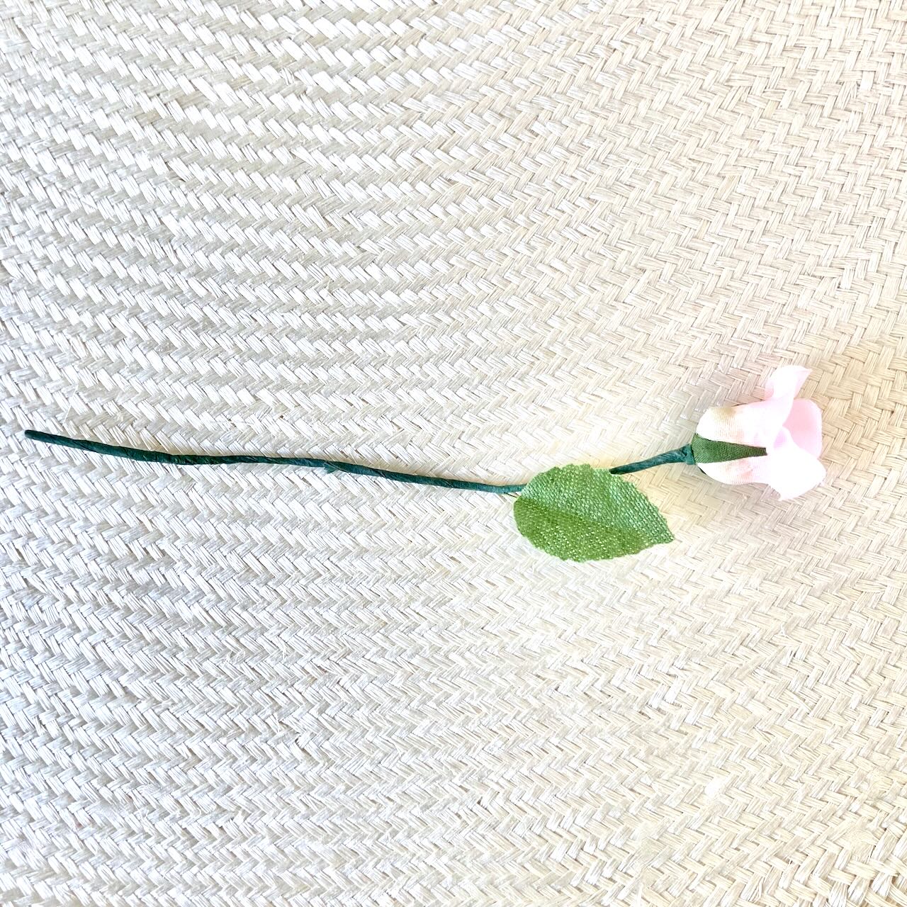     Small_Pink_Rose_Bud