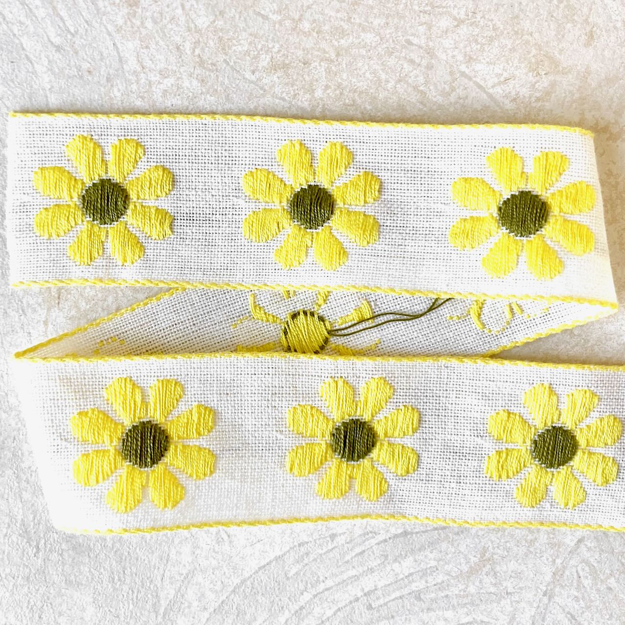    Vintage_Daisy_Jacquard_Ribbon