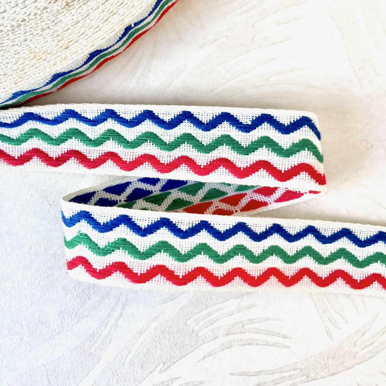 Wavy_Line_Jacquard_Ribbon