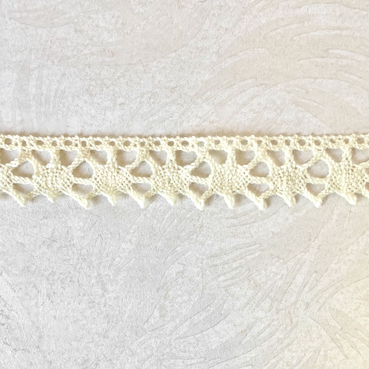Wool_Cluny_Lace