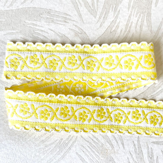     Floral_Jacquard_Ribbon